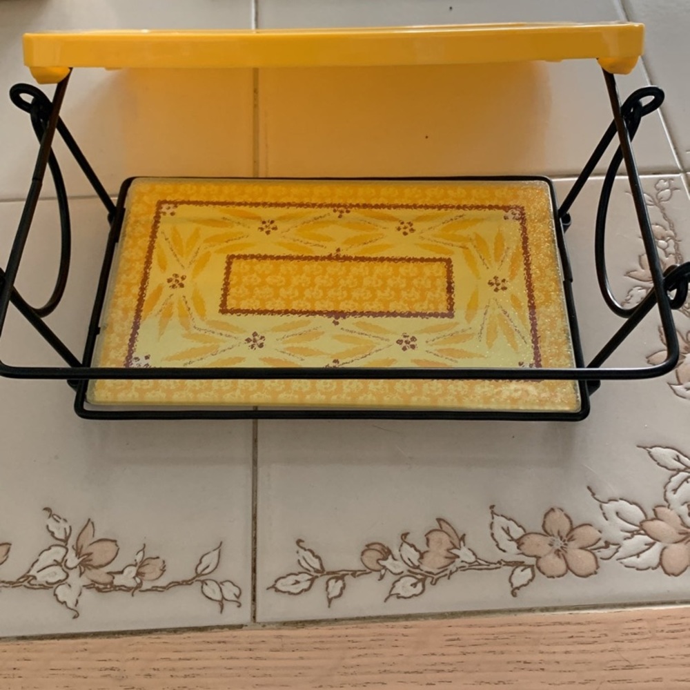 Temptations Loaf Pan Carrier , Trivet & Lid